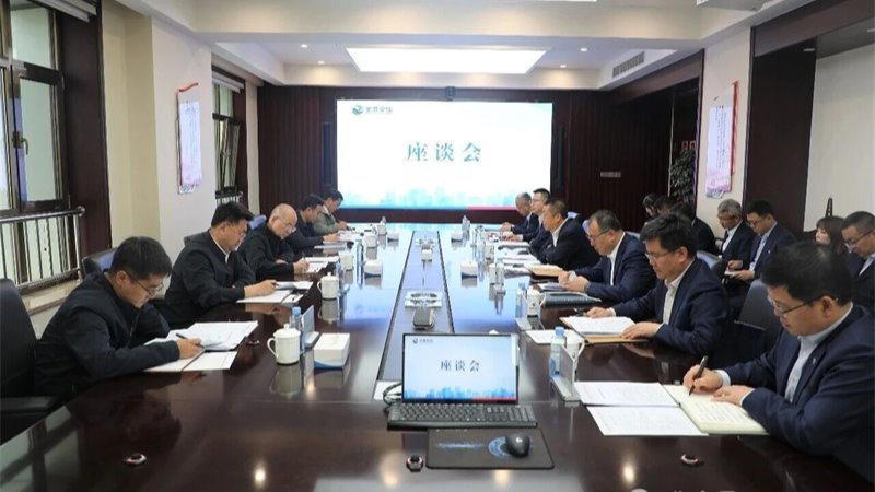 省人大常委会预算工委调研组赴星空体育综合登录入口（中国）官方网站
调研指导工作